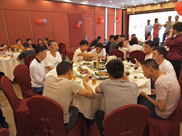 2018年春茗感恩會:“不忘初心,砥礪前行”! 2018年春茗感恩會:“不忘初心,砥礪前行”!