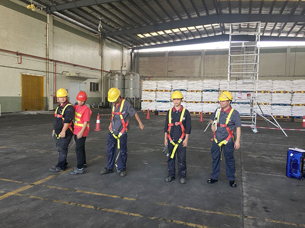 安全、環(huán)保、社會責(zé)任及團(tuán)隊培訓(xùn) 安全、環(huán)保、社會責(zé)任及團(tuán)隊培訓(xùn)