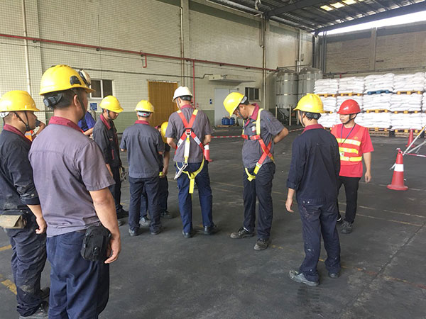 安全、環(huán)保、社會責(zé)任及團(tuán)隊培訓(xùn) 安全、環(huán)保、社會責(zé)任及團(tuán)隊培訓(xùn)